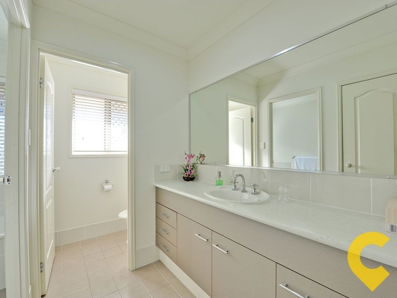5 Sylvateere Crescent, Wakerley QLD 4154