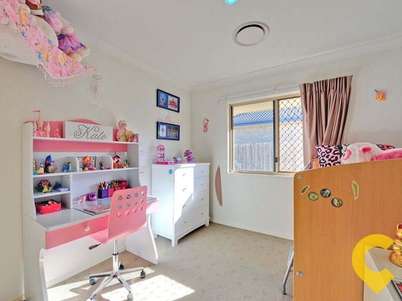 5 Sylvateere Crescent, Wakerley QLD 4154
