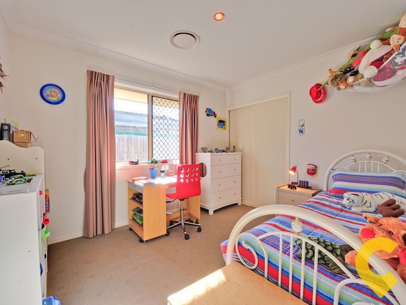 5 Sylvateere Crescent, Wakerley QLD 4154