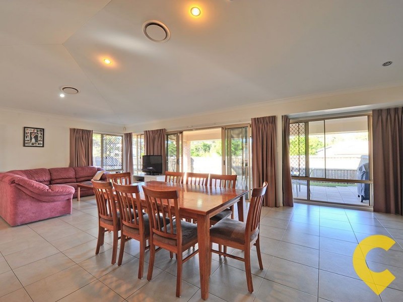 5 Sylvateere Crescent, Wakerley QLD 4154