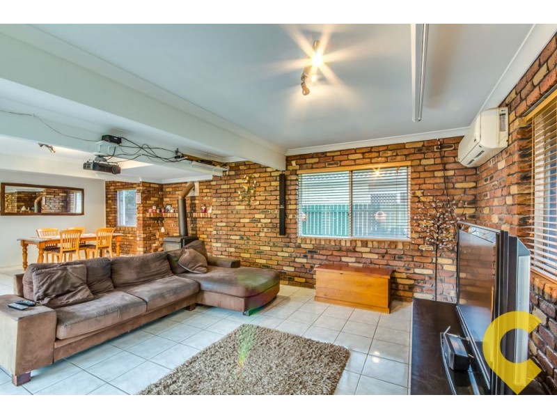 74 Blue Grass Crescent, Eight Mile Plains QLD 4113