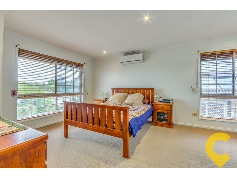 74 Blue Grass Crescent, Eight Mile Plains QLD 4113