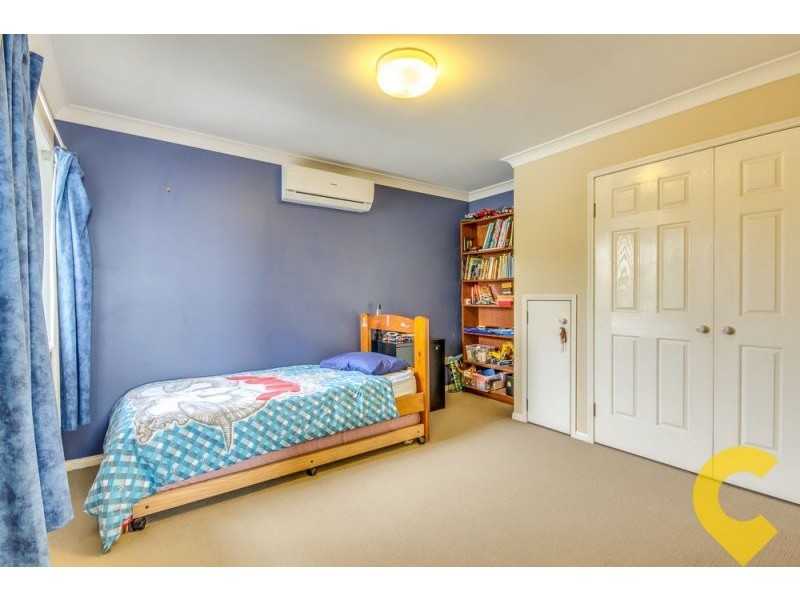 74 Blue Grass Crescent, Eight Mile Plains QLD 4113