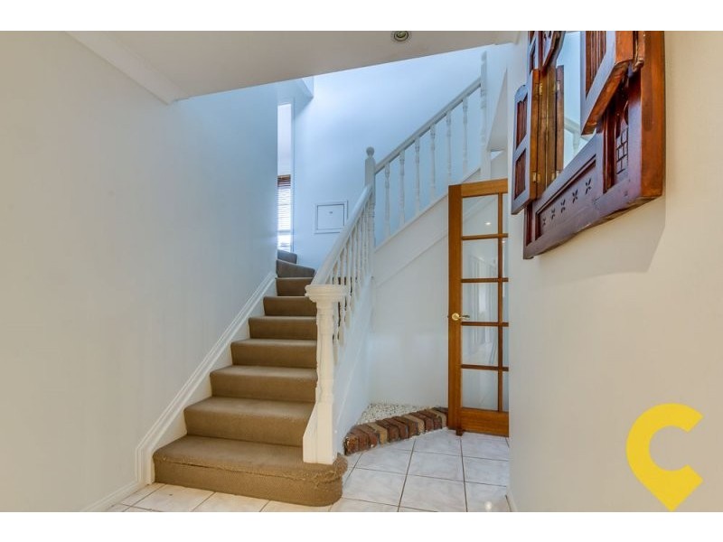 74 Blue Grass Crescent, Eight Mile Plains QLD 4113