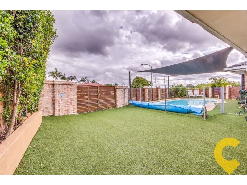 74 Blue Grass Crescent, Eight Mile Plains QLD 4113