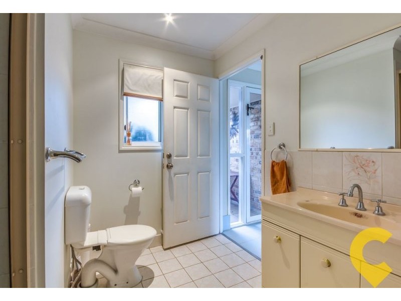 74 Blue Grass Crescent, Eight Mile Plains QLD 4113