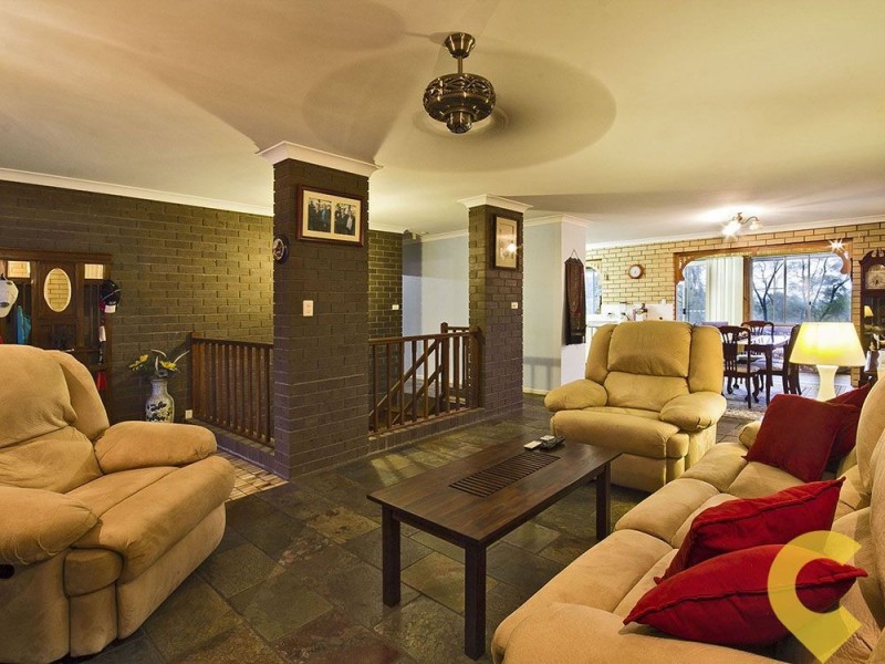 67 Plucks Road, Arana Hills QLD 4054