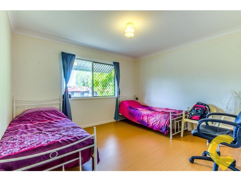 30 Alice Street, Kingston QLD 4114