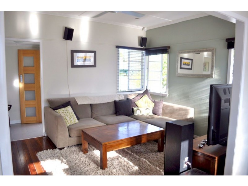 4 Thirteenth Avenue, Kedron QLD 4031