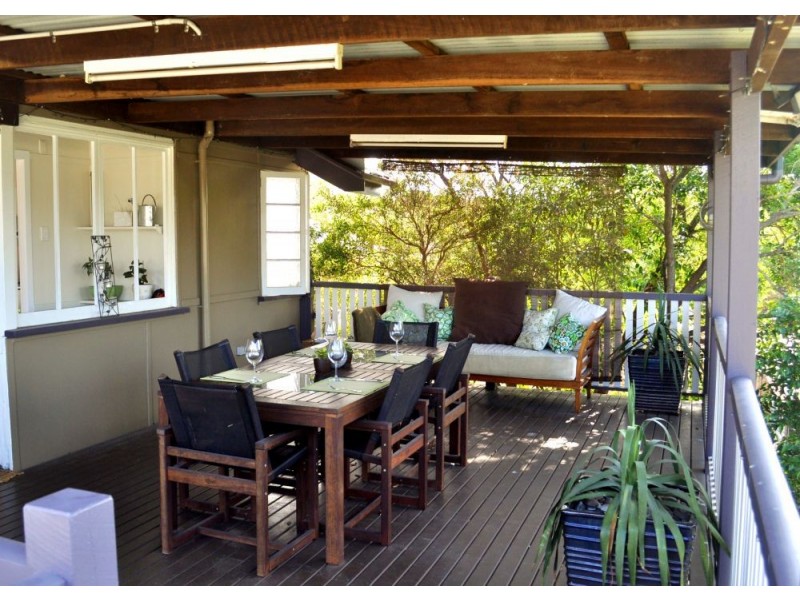 4 Thirteenth Avenue, Kedron QLD 4031