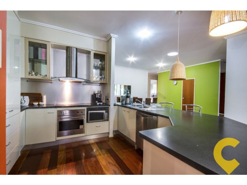 8 Bellevue Place, Springfield Lakes QLD 4300