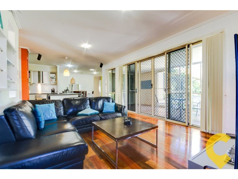 8 Bellevue Place, Springfield Lakes QLD 4300