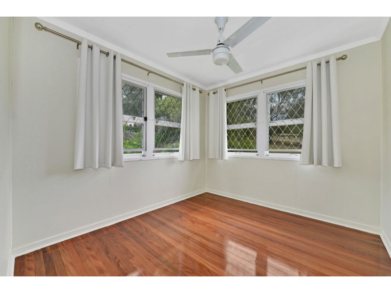 34 Sedgemoor Street, Stafford Heights QLD 4053