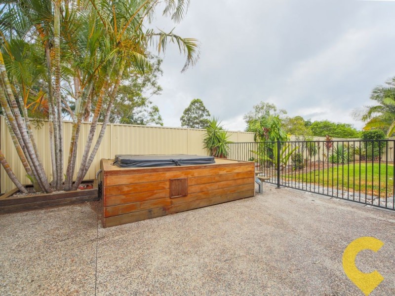 2/15 Stephenson Street, Labrador QLD 4215