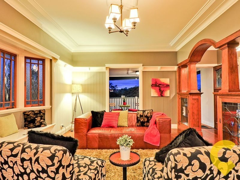 9 Kurts Street, Holland Park West QLD 4121