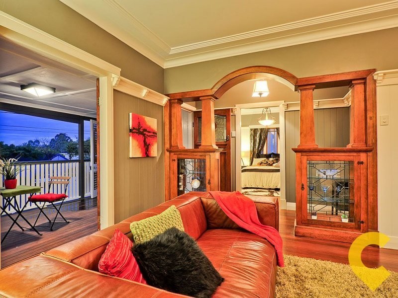 9 Kurts Street, Holland Park West QLD 4121