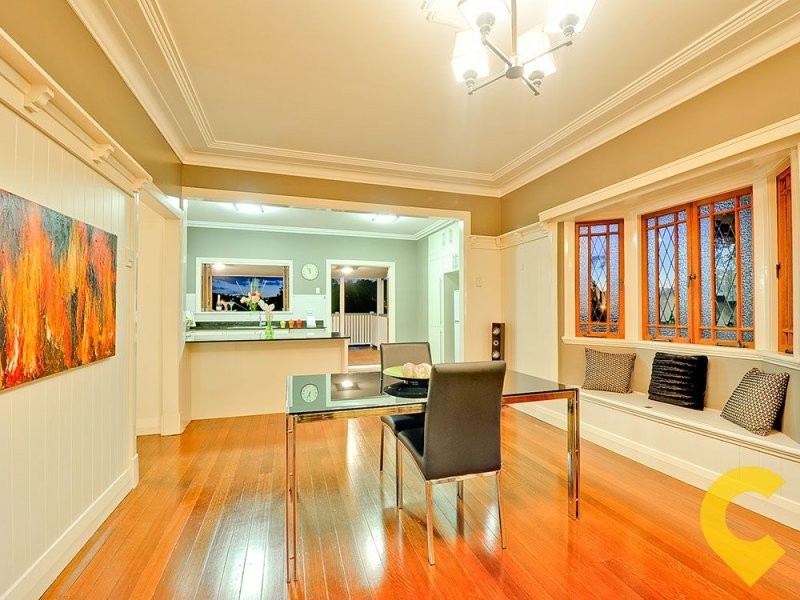 9 Kurts Street, Holland Park West QLD 4121