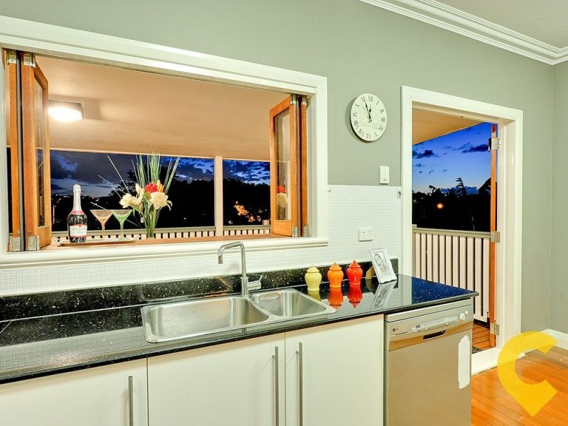 9 Kurts Street, Holland Park West QLD 4121