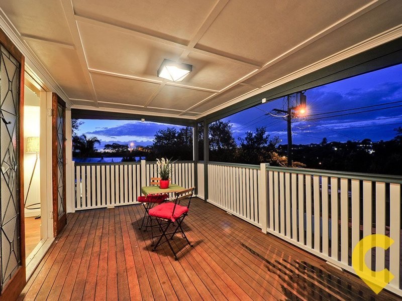 9 Kurts Street, Holland Park West QLD 4121