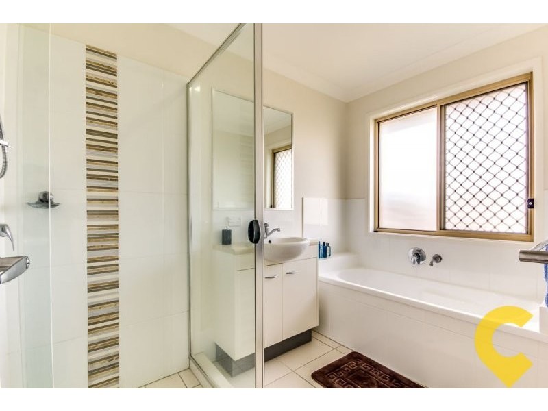 20 Parkview Street, Windaroo QLD 4207