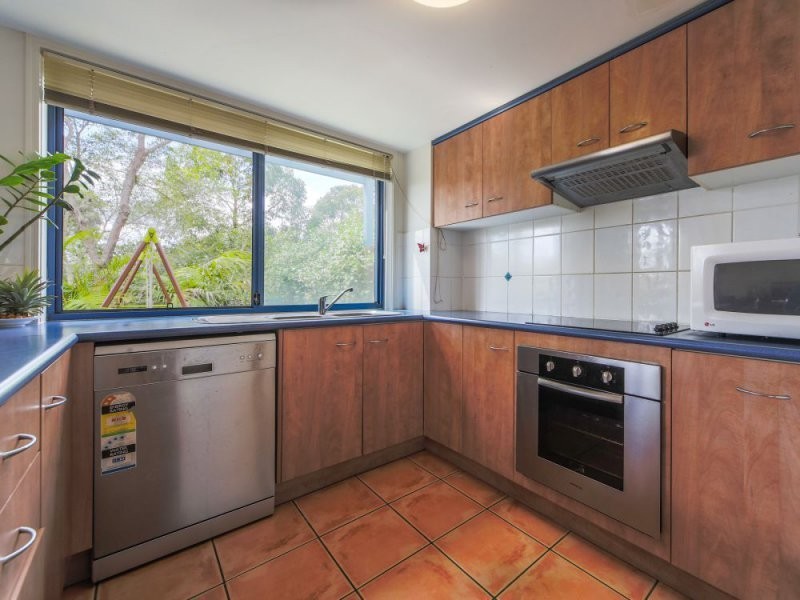30/2 Studio Dr, Pacific Pines QLD 4211