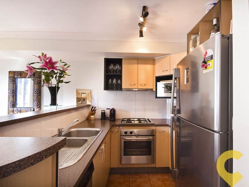 2/33 Alva Terrace, Gordon Park QLD 4031