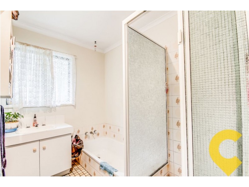 2c Thompson Street, Bundamba QLD 4304