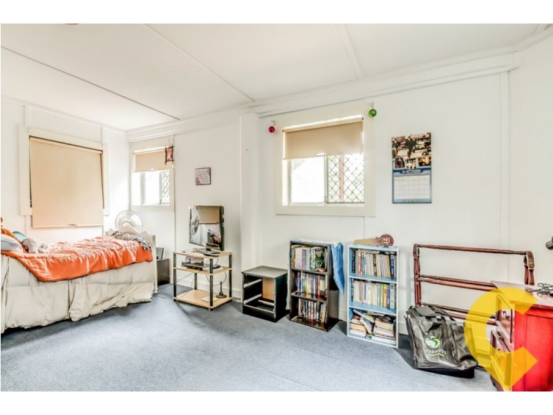 2c Thompson Street, Bundamba QLD 4304