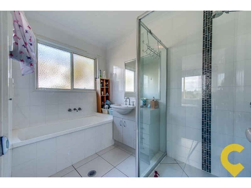 22 Oak Leaf Street, Springfield Lakes QLD 4300