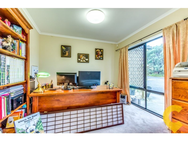 19 Anthony Court, Summerholm QLD 4341