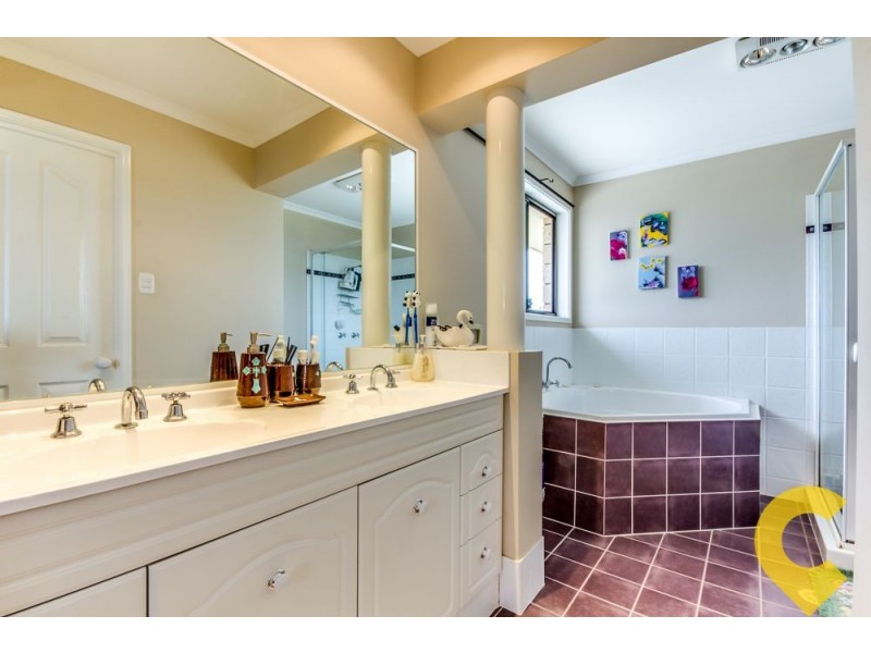 19 Anthony Court, Summerholm QLD 4341