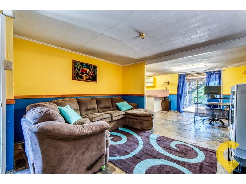 27 Karen Street, Camira QLD 4300