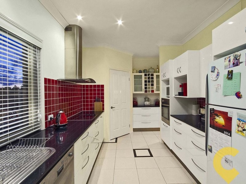 2 Rilatt Street, Wavell Heights QLD 4012