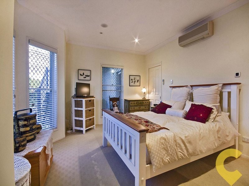 2 Rilatt Street, Wavell Heights QLD 4012