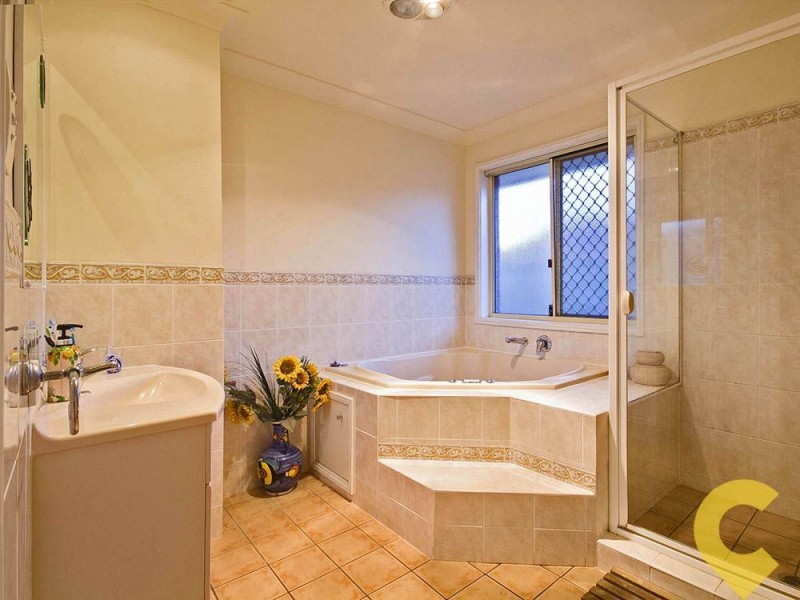 4 McConachie Court, Albany Creek QLD 4035