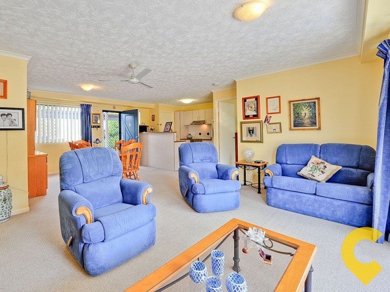 2/66 University Drive, Meadowbrook QLD 4131