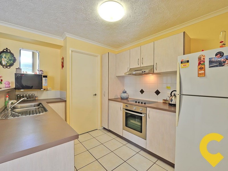 2/66 University Drive, Meadowbrook QLD 4131