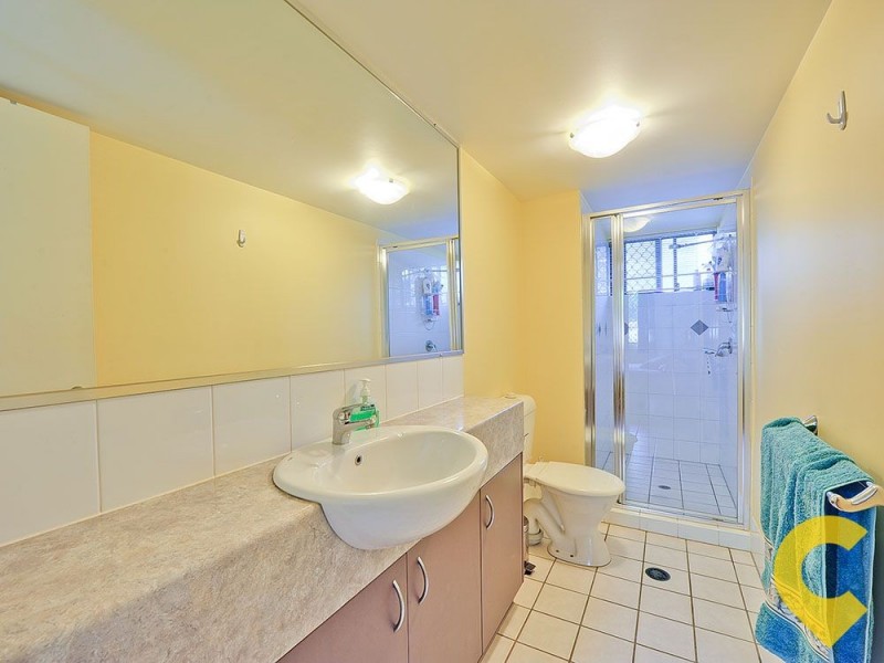 2/66 University Drive, Meadowbrook QLD 4131