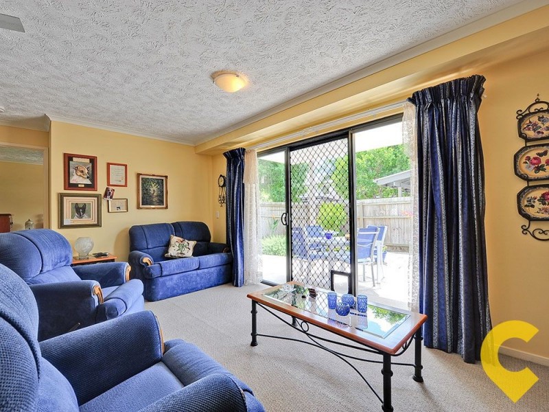 2/66 University Drive, Meadowbrook QLD 4131