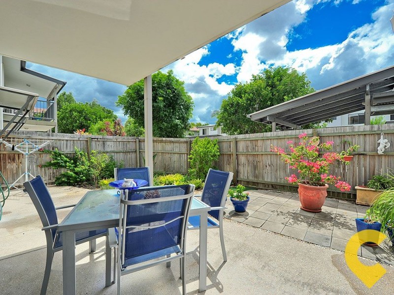 2/66 University Drive, Meadowbrook QLD 4131