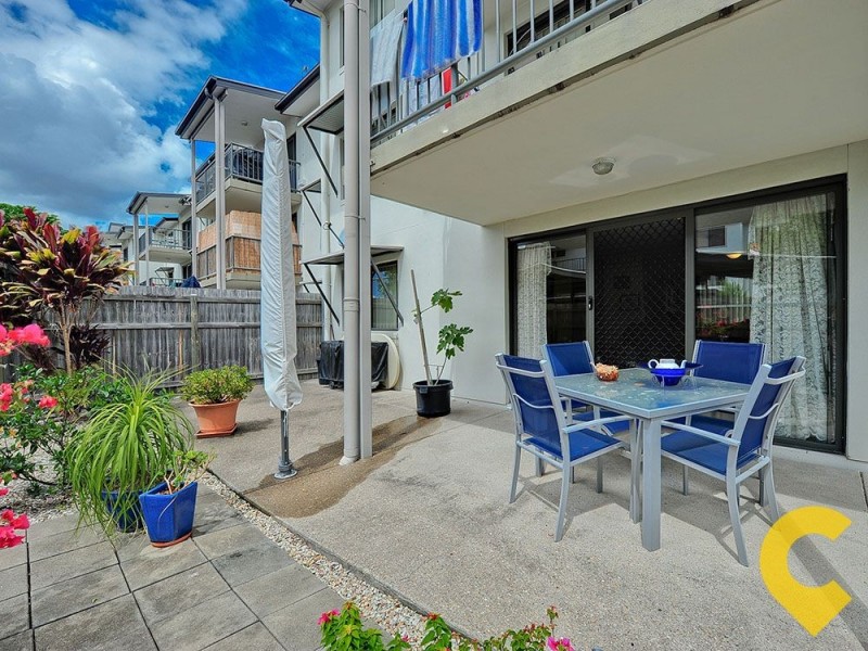 2/66 University Drive, Meadowbrook QLD 4131