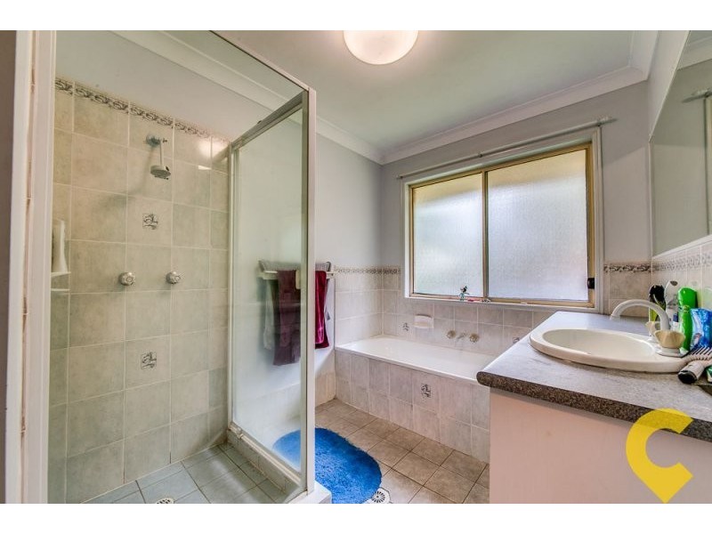 2 Finn Court, Camira QLD 4300