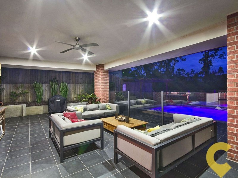 35 Kingfisher Drive, Upper Kedron QLD 4055