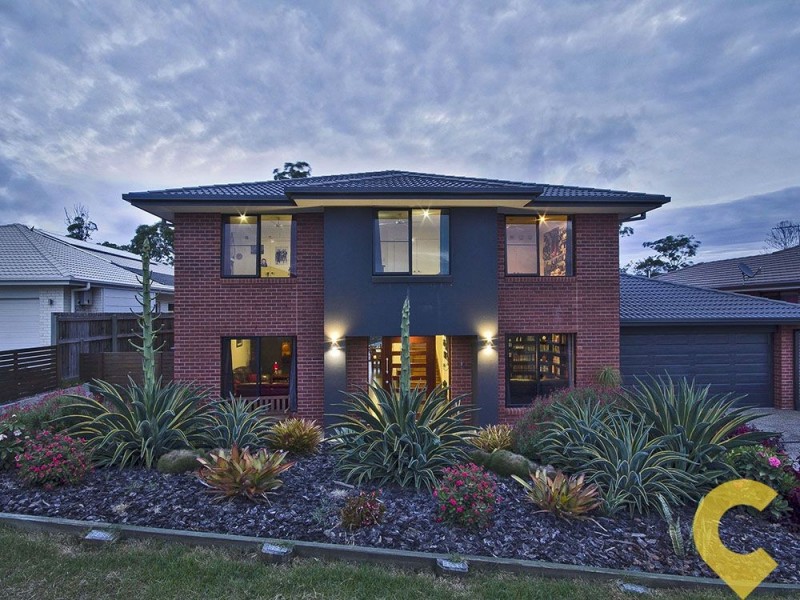 35 Kingfisher Drive, Upper Kedron QLD 4055