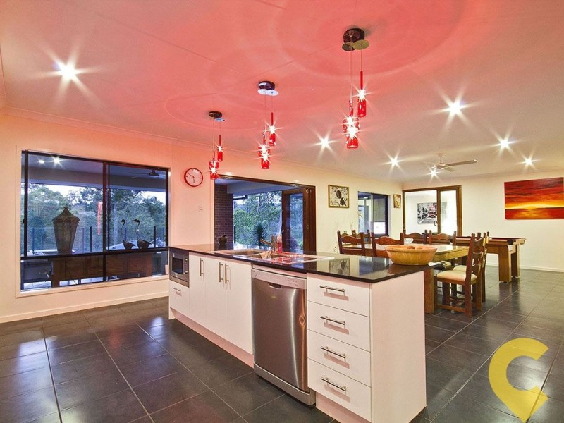 35 Kingfisher Drive, Upper Kedron QLD 4055