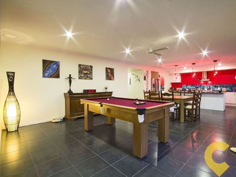 35 Kingfisher Drive, Upper Kedron QLD 4055