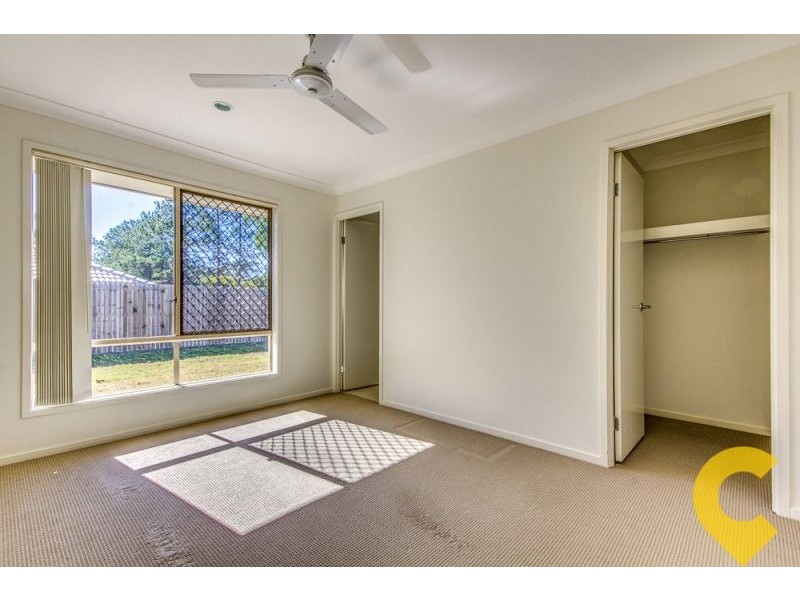 10 Lachlan Lane, Hillcrest QLD 4118