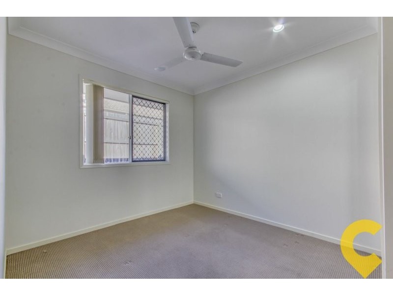18 Lachlan Lane, Hillcrest QLD 4118