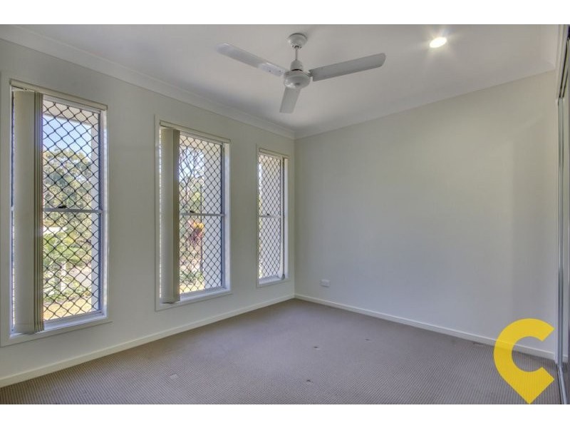 18 Lachlan Lane, Hillcrest QLD 4118