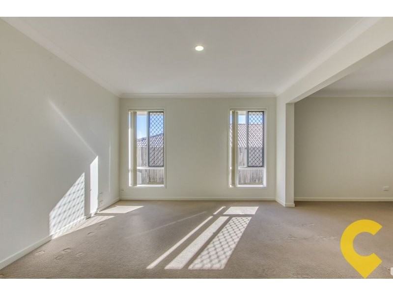 18 Lachlan Lane, Hillcrest QLD 4118